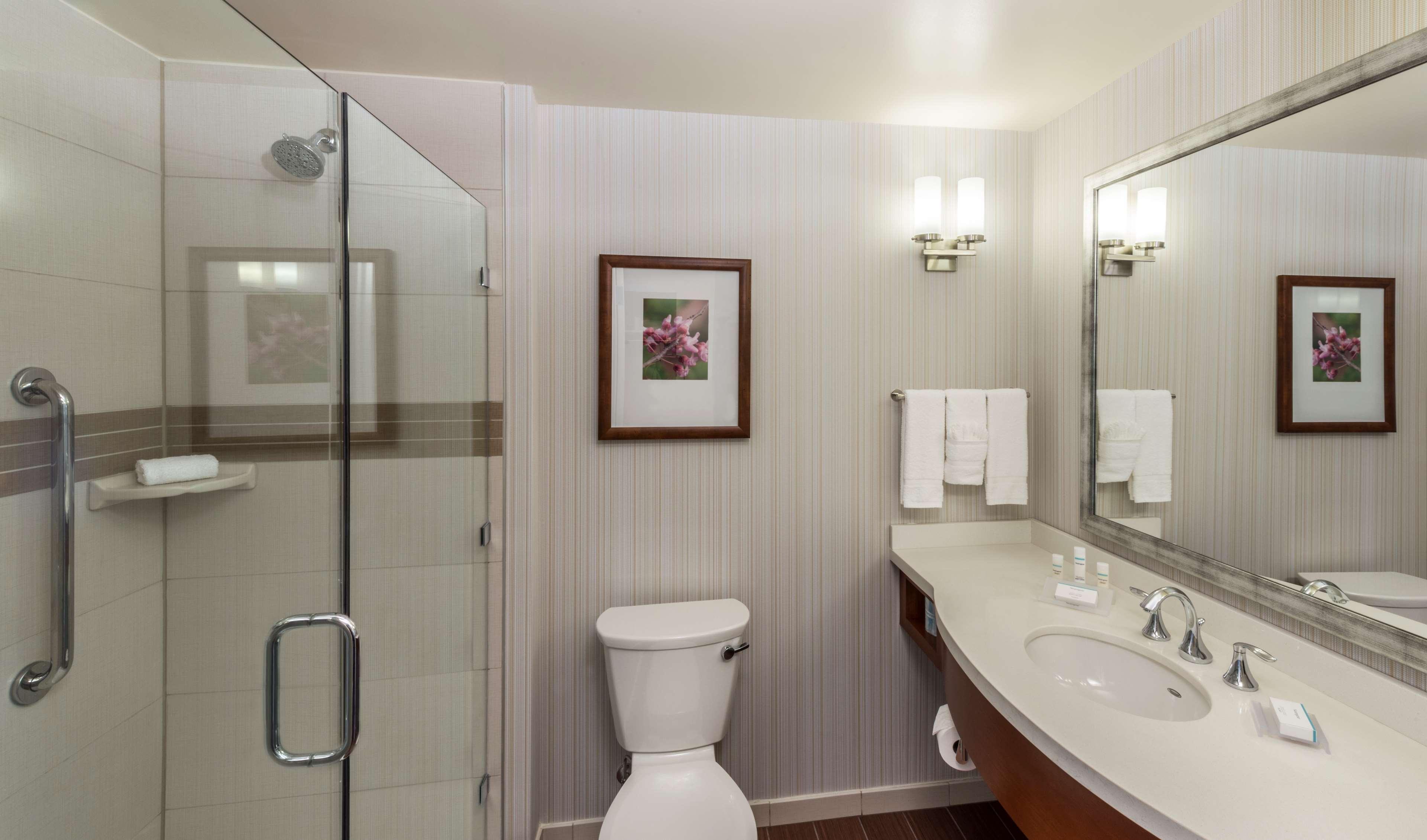 Hilton Garden Inn Alexandria Old Town National Harbor Exteriör bild