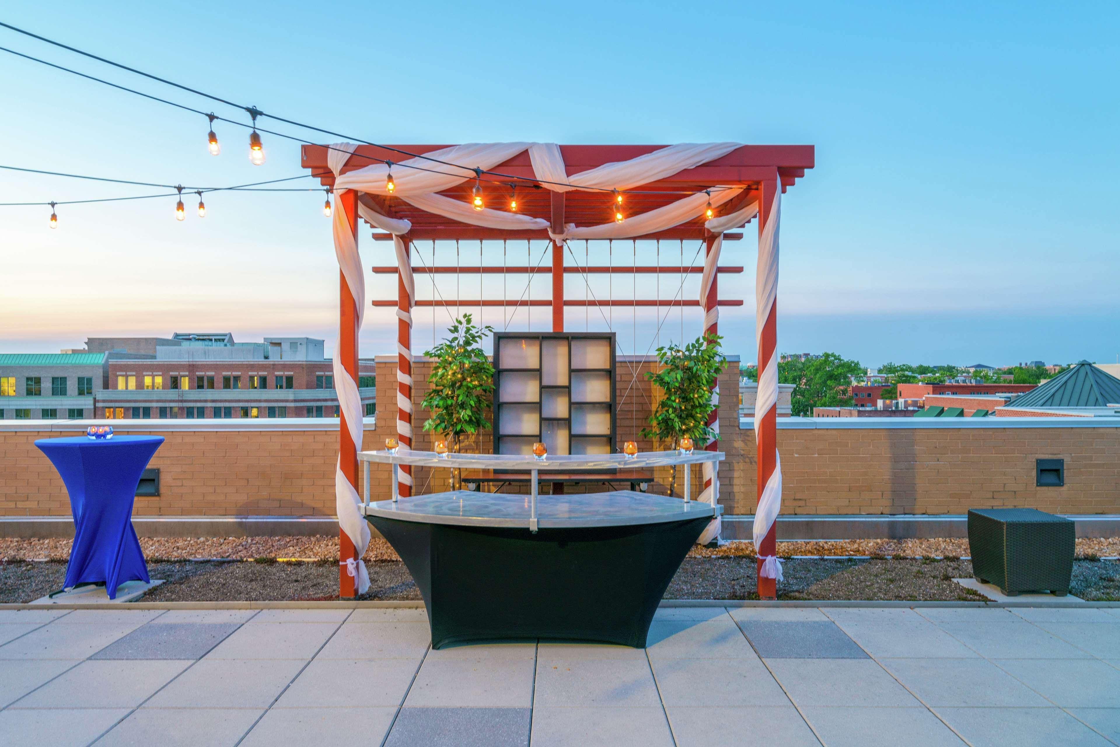 Hilton Garden Inn Alexandria Old Town National Harbor Exteriör bild