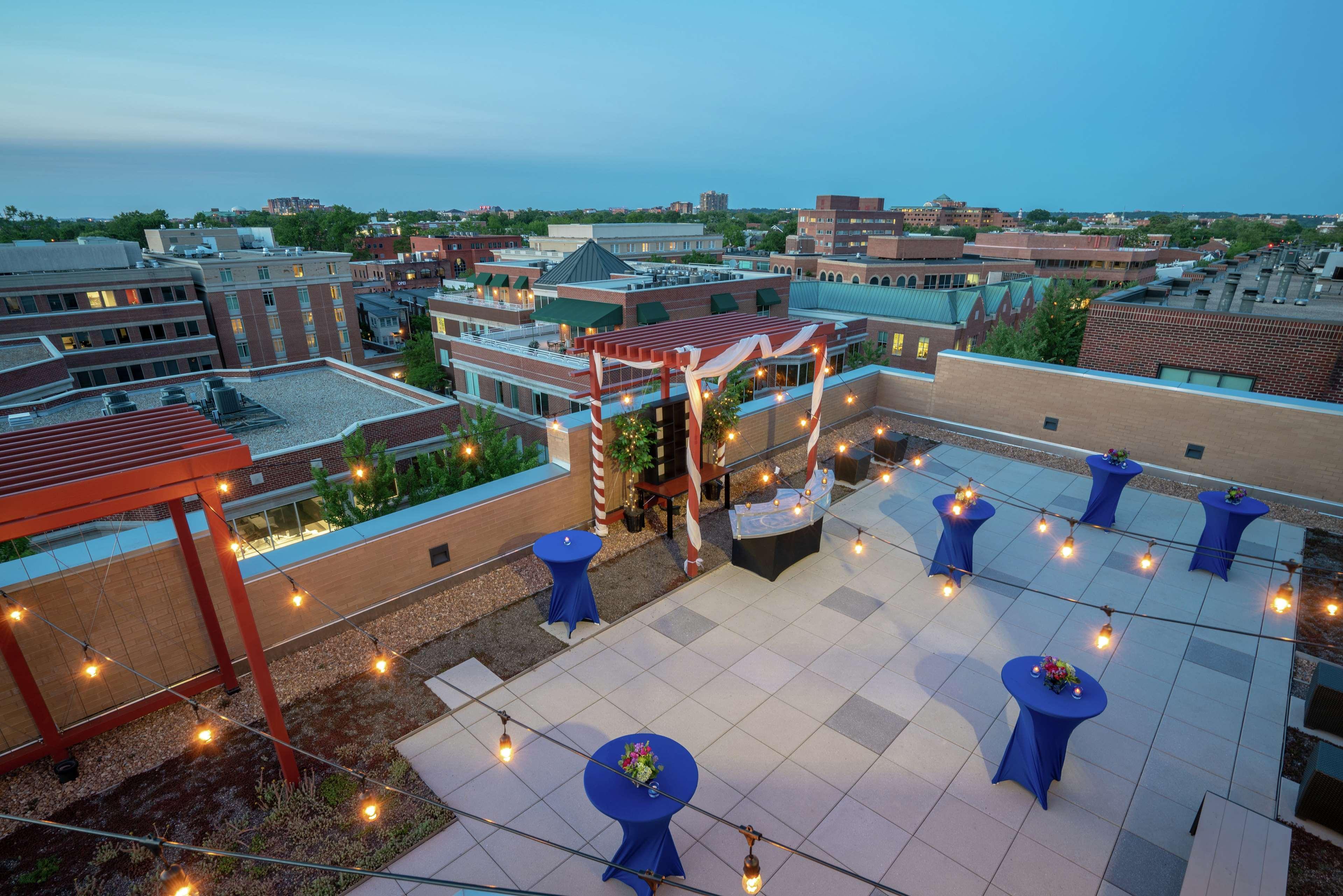 Hilton Garden Inn Alexandria Old Town National Harbor Exteriör bild
