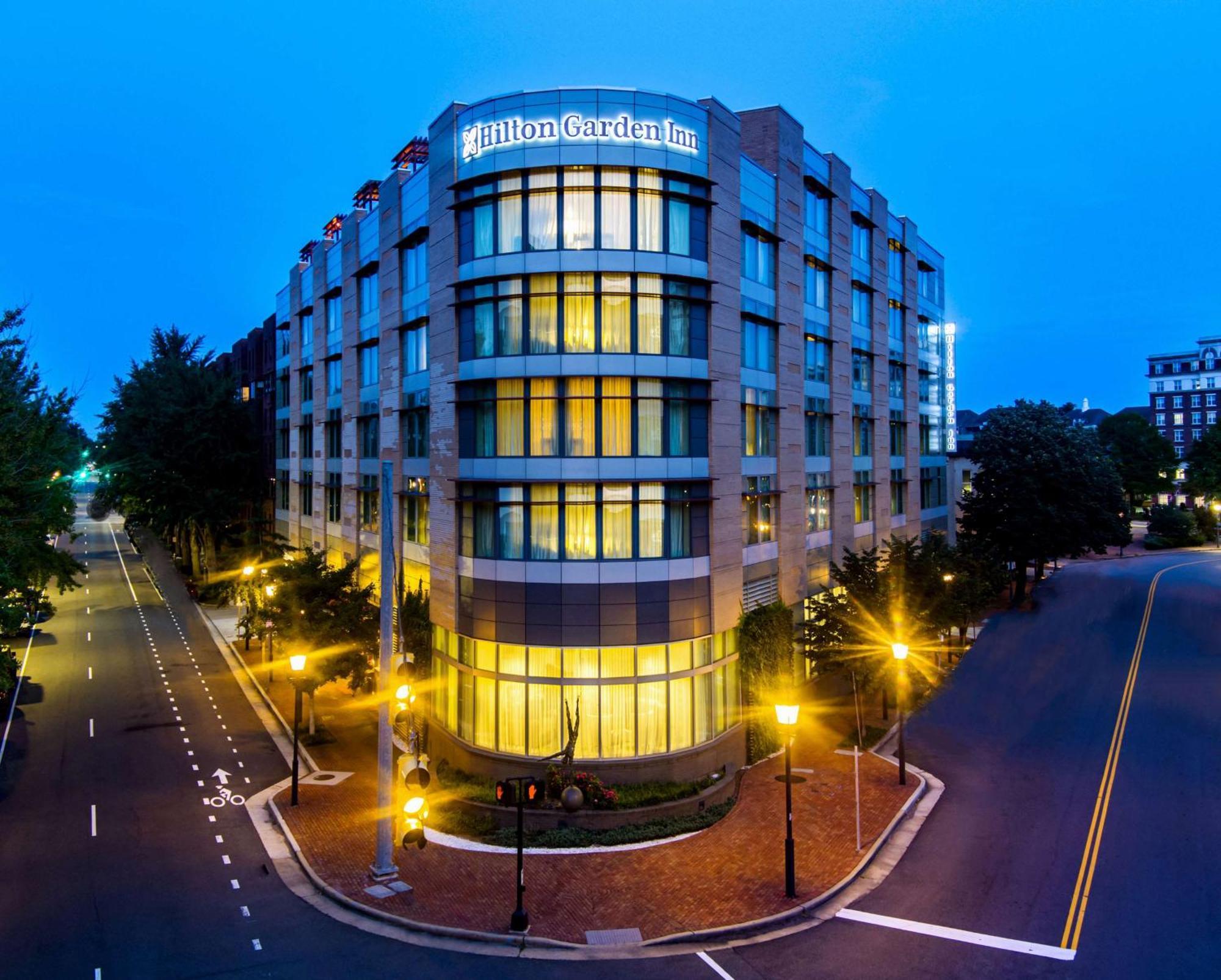 Hilton Garden Inn Alexandria Old Town National Harbor Exteriör bild