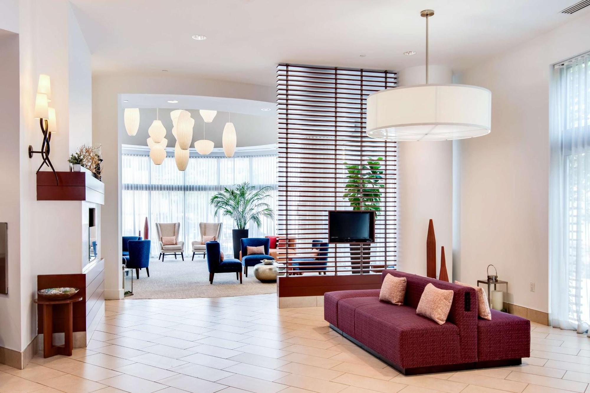 Hilton Garden Inn Alexandria Old Town National Harbor Exteriör bild