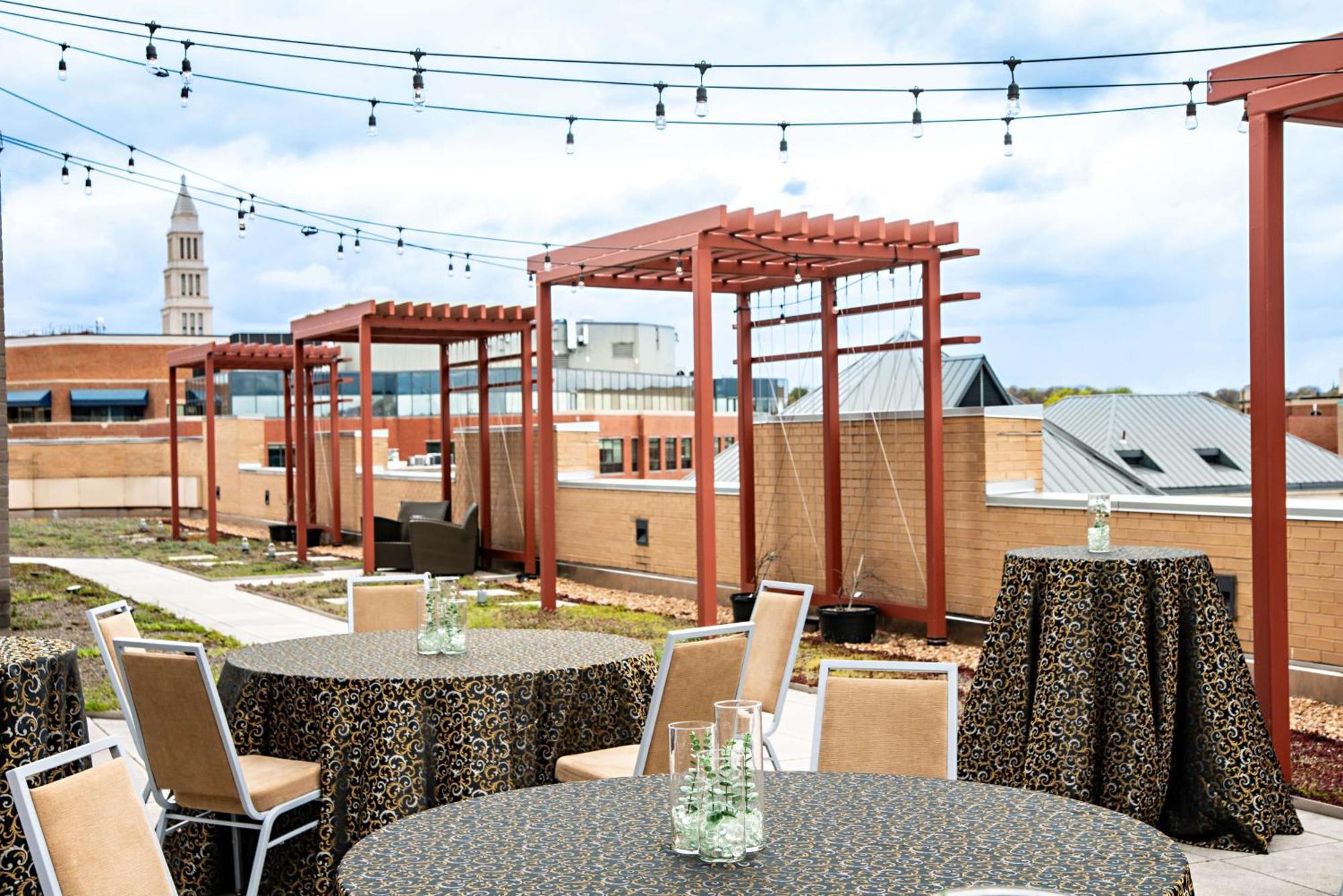 Hilton Garden Inn Alexandria Old Town National Harbor Exteriör bild