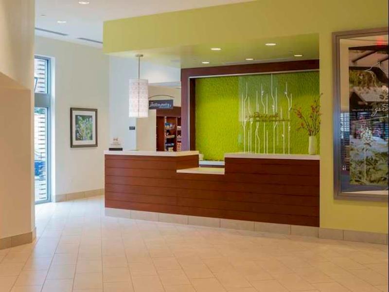 Hilton Garden Inn Alexandria Old Town National Harbor Exteriör bild